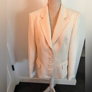 Anne Klein size 14 textured suit jacket crème color covered buttons